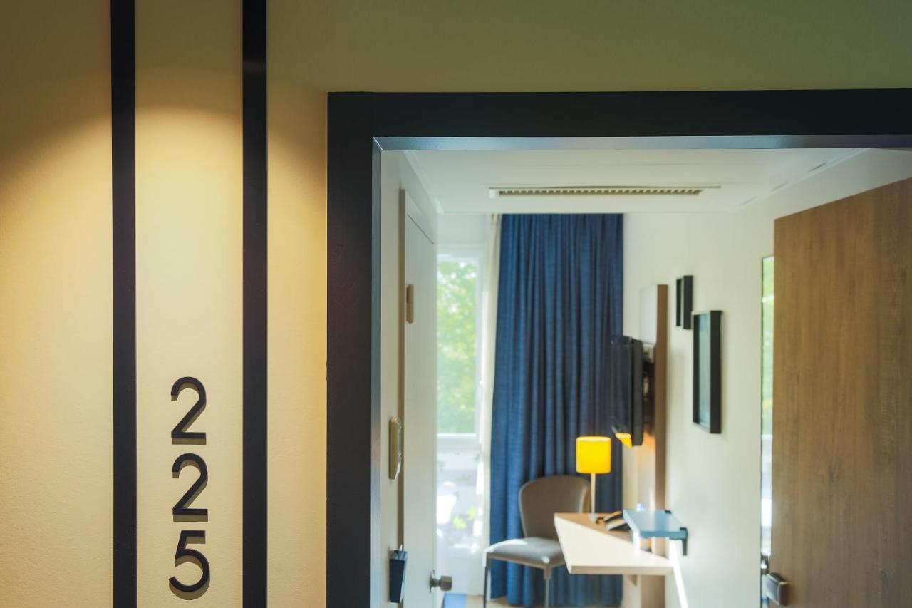 The Originals Boutique Hotel Restaurant Saint James, Montaigu-Vendee Zewnętrze zdjęcie