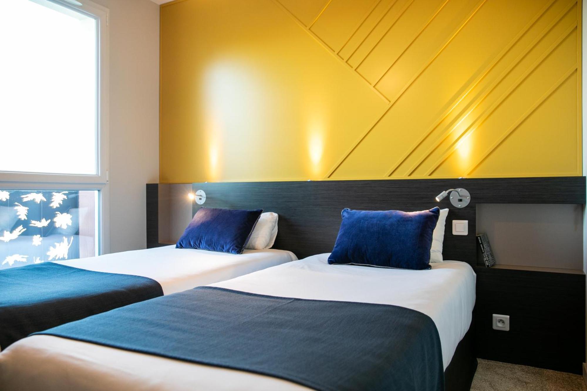 The Originals Boutique Hotel Restaurant Saint James, Montaigu-Vendee Zewnętrze zdjęcie